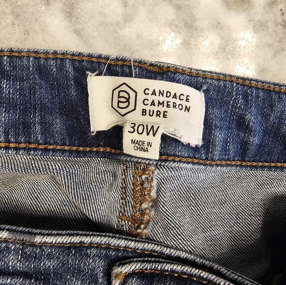 NWOT Candace Cameron Bure 30W Ladies Plus Cropped Jean Raw Tulip Hem - Picture 2 of 7
